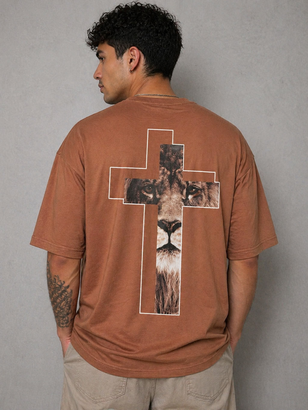 Camiseta Oversize Cristã  “Forgiven” – Fé, Graça e Estilo (Unissex)