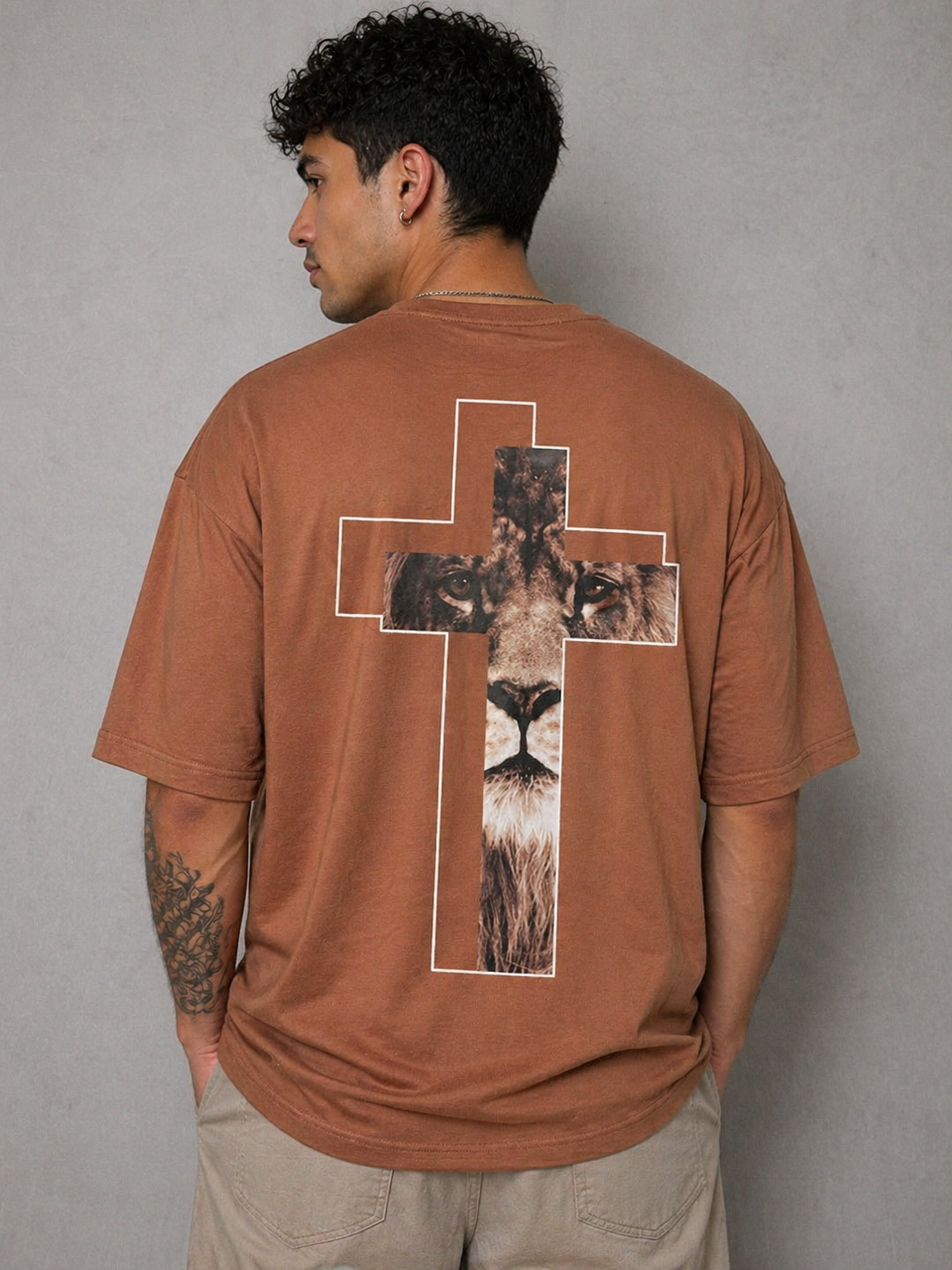 Camiseta Oversize Cristã  “Forgiven” – Fé, Graça e Estilo (Unissex)