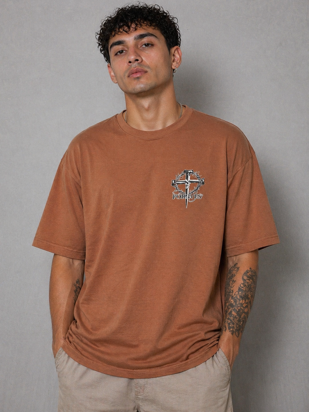Camiseta Oversize Cristã  “Forgiven” – Fé, Graça e Estilo (Unissex)