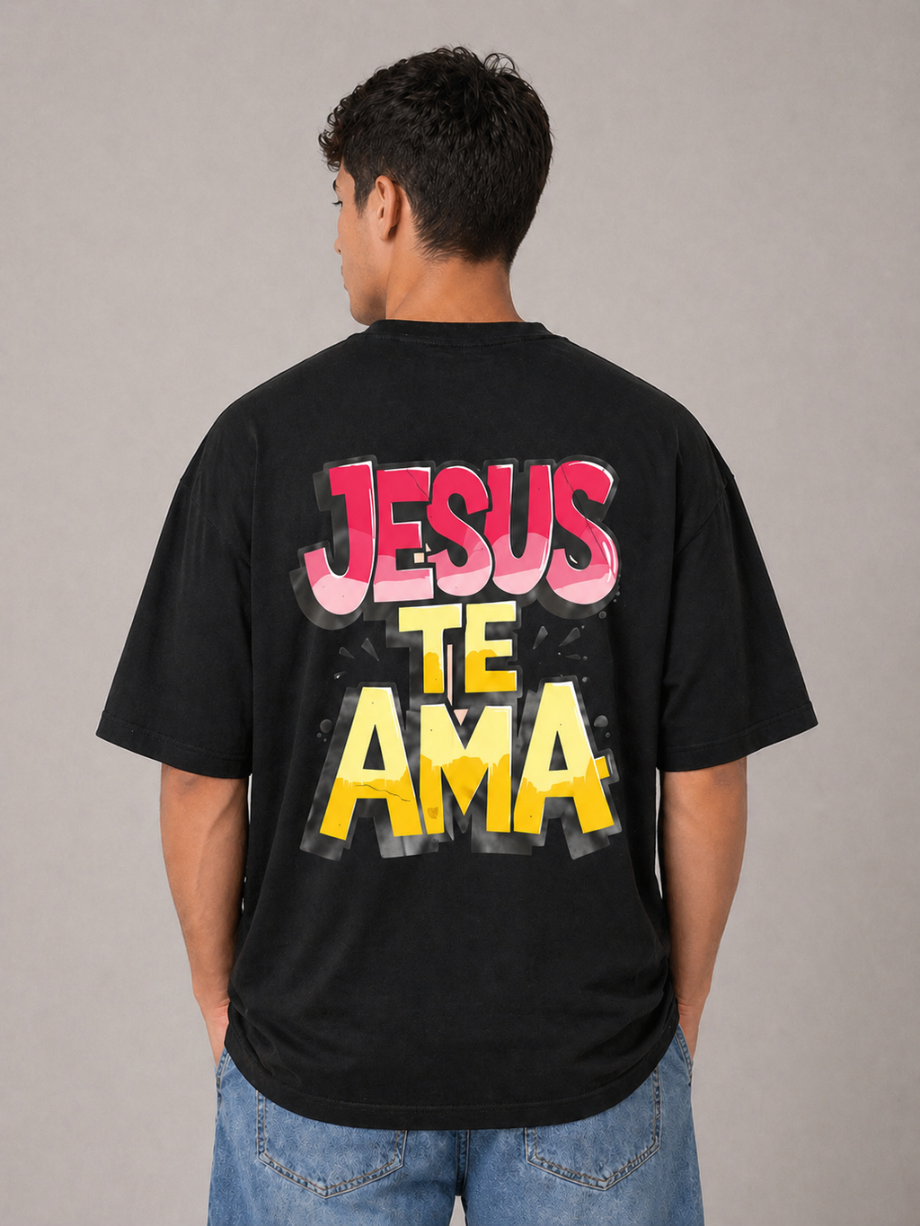 Camiseta Oversize Jesus Te Ama Preta