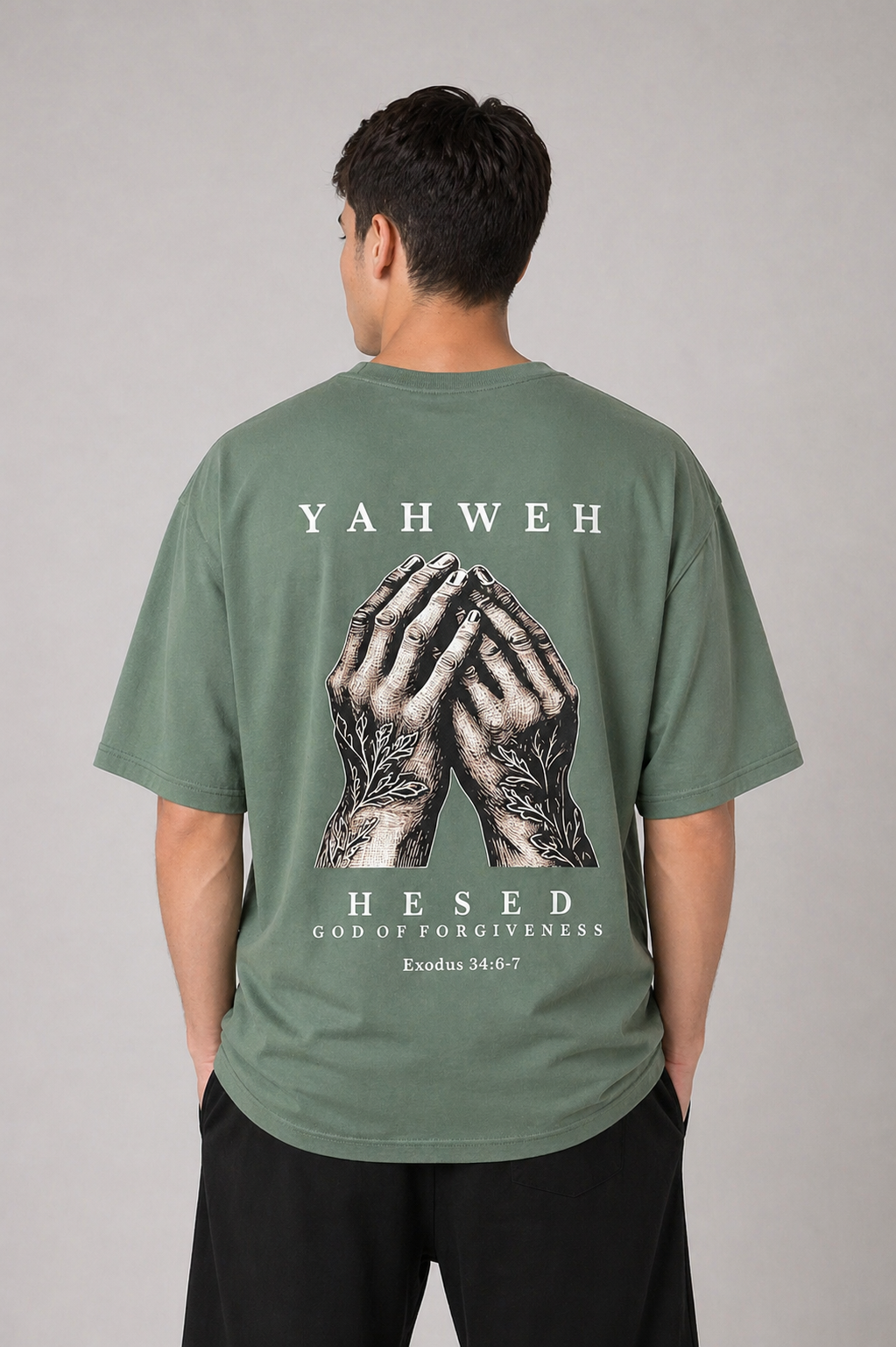 Camiseta Oversize Verde “YAHWEH – HESED”